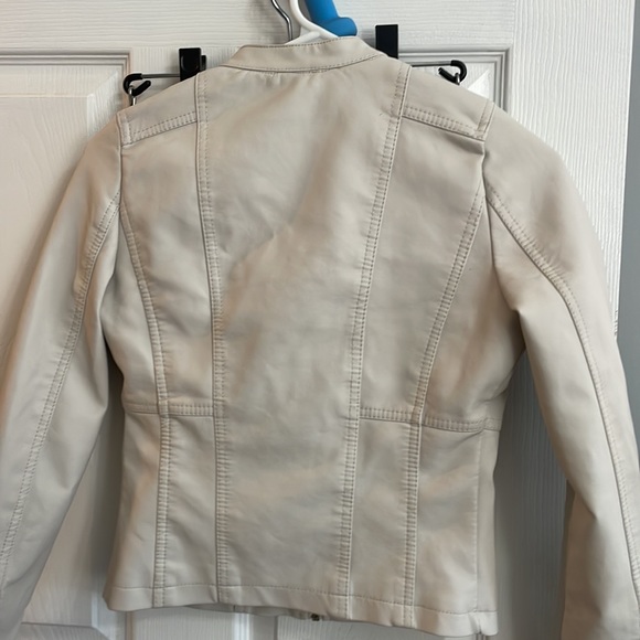 Girls fAux leather jacket, super cute, by JouJou. Size XL (18). Bundle & Save! - Picture 5 of 7